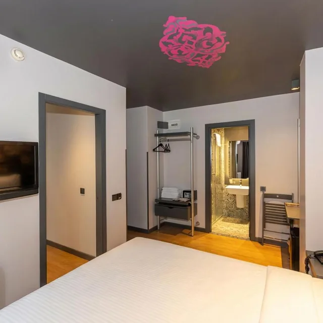 غرفة عائلية بسرير مزدوج، Tulip City Taksim Hotel 3/10
