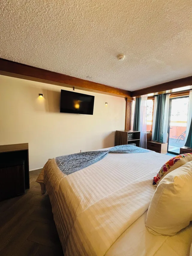 Senior, Studio, Suite, City View، Suites del Jardin Principal 1/8