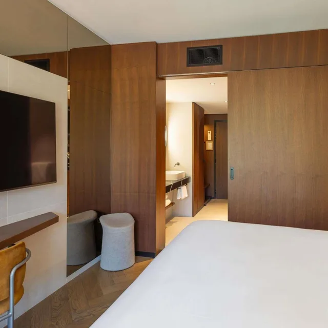 غرفة سوبيريور بسرير كينج بشرفة، L Esquisse Hotel & Spa Colmar - MGallery Collection 3/7