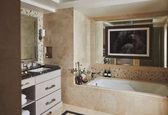 غرفة غراند كلاسيكية بسرير كينج، L Ermitage Beverly Hills 5/8