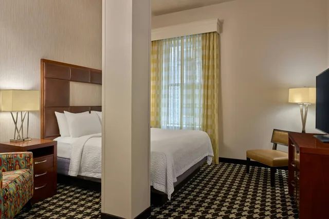 جناح جونيور، Courtyard by Marriott Denver Downtown 1/3