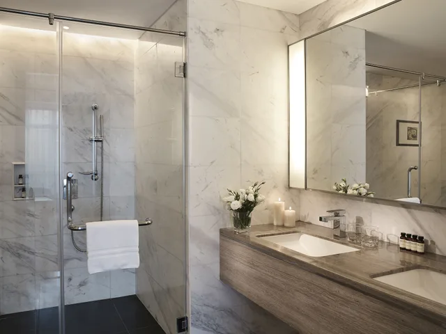 جناح تنفيذي بسرير كينج مع أريكة مع دخول صالة النادي، Pullman Hanoi Hotel 7/10