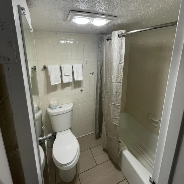 غرفة بسرير كوين، Motel6 Sallisaw, OK 7/8