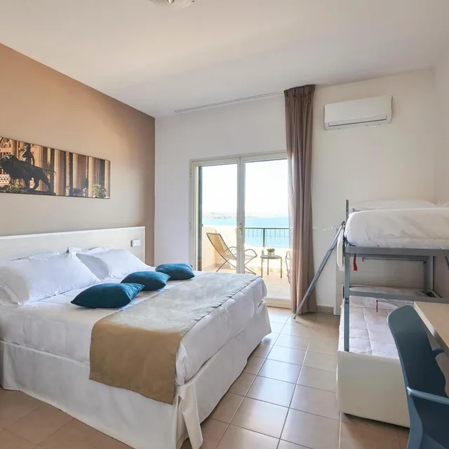 Quad Comfort Sea View، CDSHotels Terrasini 3/5