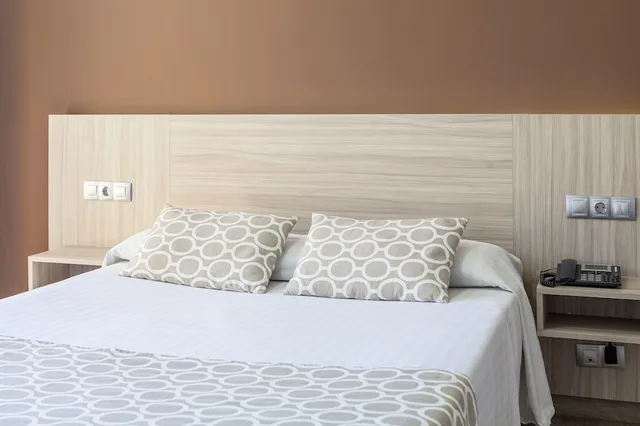 غرفة بسرير كوين، Olympia Hotel Ronda II 6/9