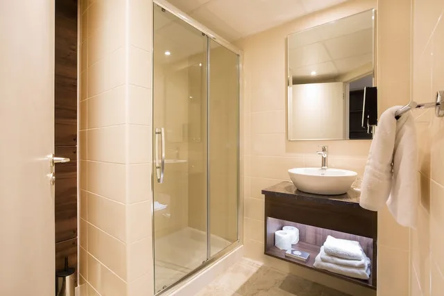 Room, King Bed, Nox Hotel Galway 5/6