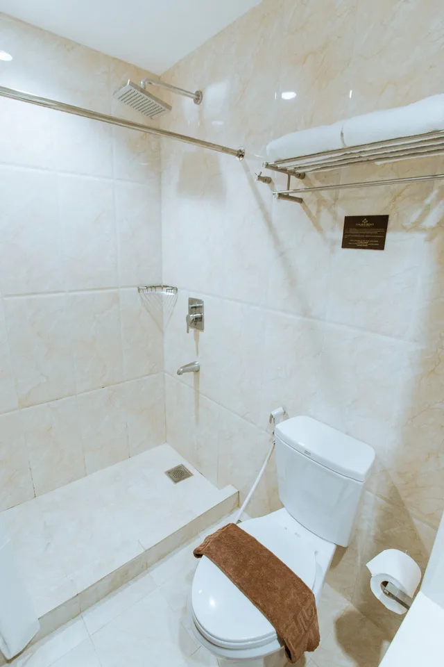Premier, Deluxe, Queen Bed, Golden Prince Hotel And Suites 5/5