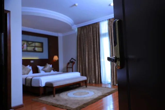 غرفة قياسية بسرير مزدوج، Sidra International Hotel 2/6