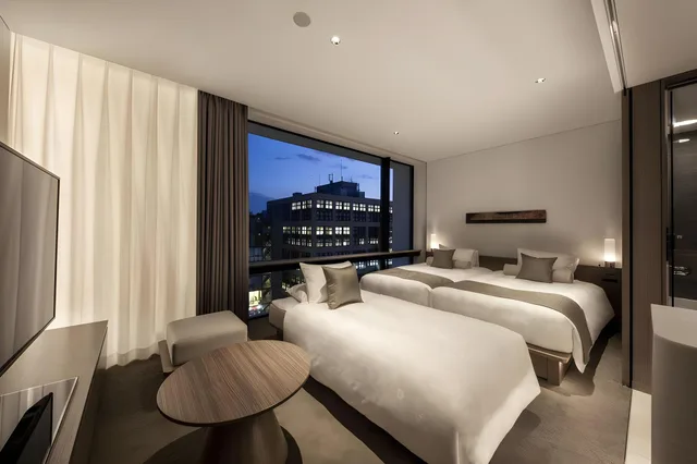 غرفة ديلوكس بسريرين مزدوجين مع سرير إضافي، The Royal Park Hotel Iconic Kyoto 1/1