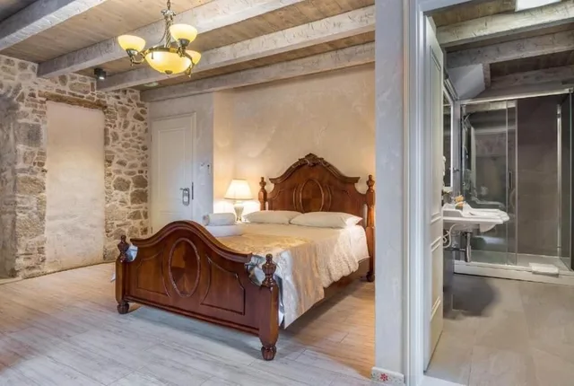 جناح استوديو بسرير كوين، Historic Plaza Varos Split - Adults Only 2/4