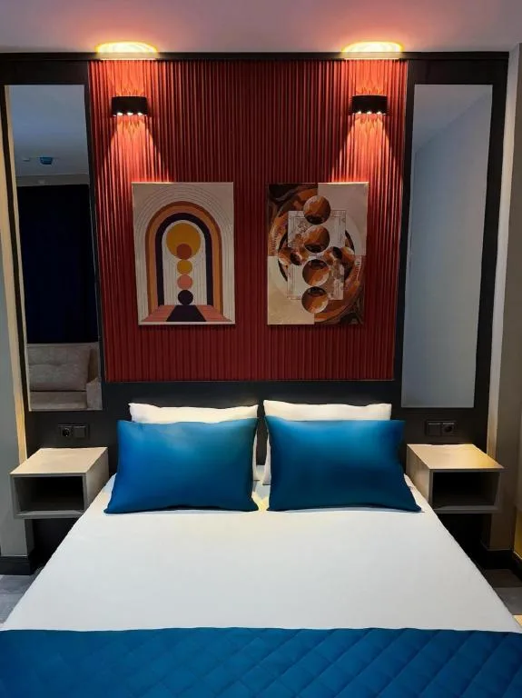 غرفة ديلوكس بسرير مزدوج وسرير فردي، Sky Luxe Hotel Konyaalti 2/3