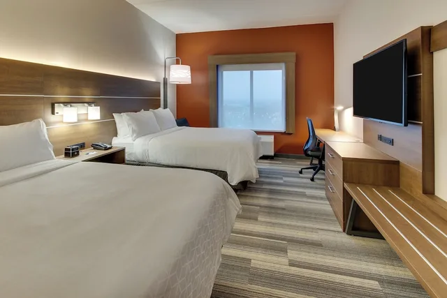 Standard, 2 Queen Beds, Holiday Inn Express & Suites Nashville Metrocenter Downtown 6/8