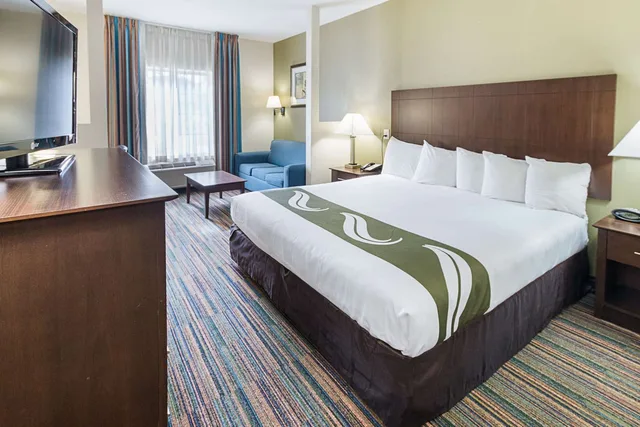 جناح بسرير كينج، Quality Suites Temple I-35 1/3