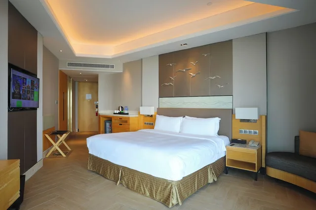 غرفة قياسية بسرير كوين للمدخنين، Holiday Inn Haikou West Coast 4/5