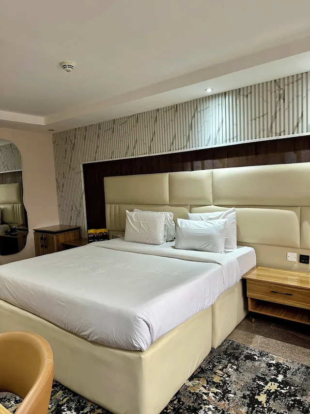 غرفة بزنس بسرير كينج، GOLDEN TULIP PORT HARCOURT 1/4