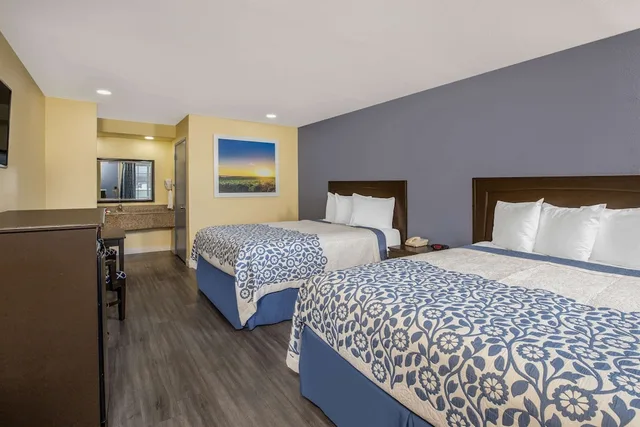 غرفة قياسية بسريرين كوين، Days Inn By Wyndham Banning Casino/Outlet Mall 1/2