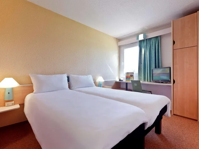 غرفة قياسية بسريرين منفصلين، Ibis Leiria Fatima 7/8