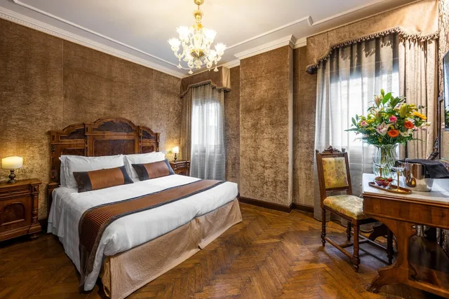Superior, Double Bed, Palazzo Bembo 1/5