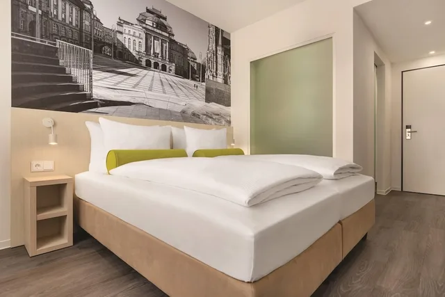 Standard, Twin Beds, Super 8 by Wyndham Chemnitz 1/9