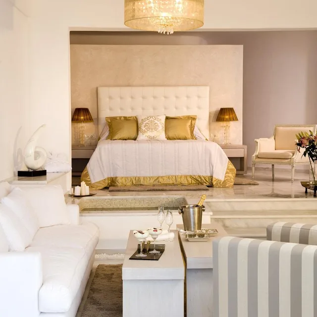 Grand, Suite, Caldera View, Pool and Jetted Tub، Gold Suites 1/1