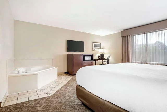 جناح تنفيذي كبير بسرير كينج، Best Western Gardendale 1/4