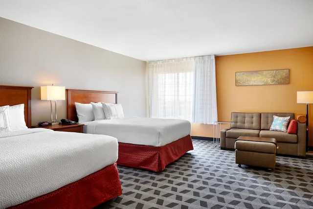 جناح استوديو بسريرين كوين مع أريكة لذوي الإعاقة، TownePlace Suites Midland 1/3