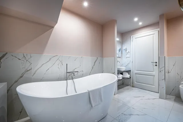 جناح ملكي، Hotel la Scaletta 6/6