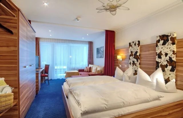 غرفة سوبيريور بسرير كينج، Hotel Alpenhof 2/5