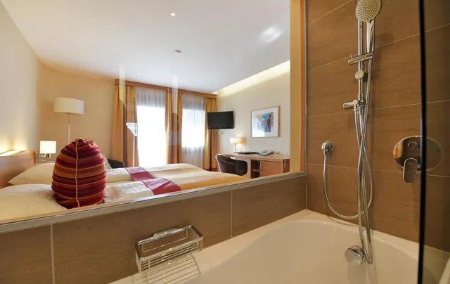 Room, Double Bed, Lake Side, Seehotel Rust 8/10