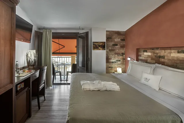 غرفة كلاسيكية بسرير كينج، Hotel Rocca della Sena 4/5