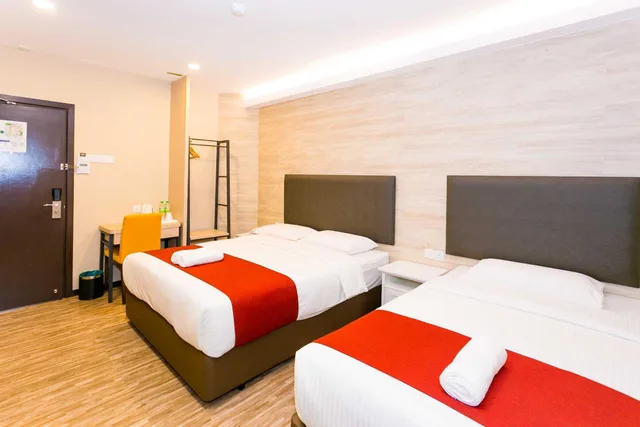 غرفة كومفورت ثلاثية بسرير مزدوج وسرير فردي، Icon Hotel 1/5