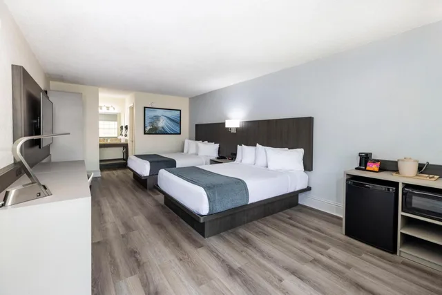 غرفة سوبيريور بسريرين كوين بإطلالة على المسبح، Avanti International Resort 1/7