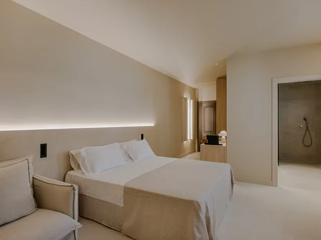 جناح جونيور رباعي، Boutique Les Clarisses 5/10