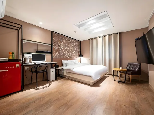 غرفة قياسية بسرير كوين، Suwon Herb Hotel 1/2