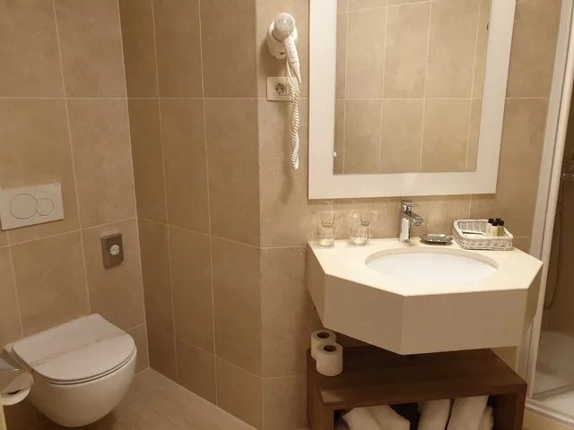 غرفة بسرير كوين بإطلالة على المتنزه بشرفة، Aparthotel Miramare 1/1