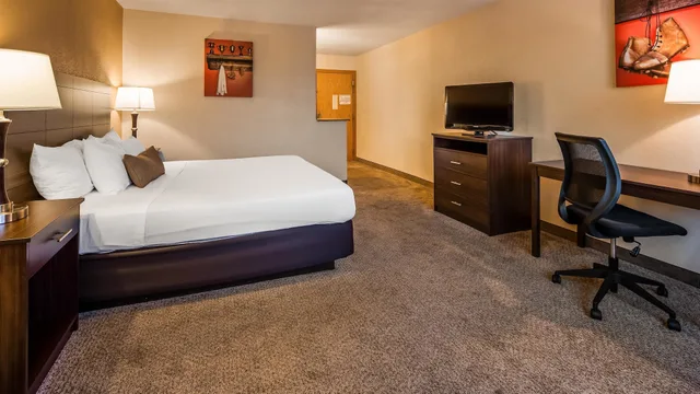 Standard, King Bed, Best Western Green Bay Inn Conference Center 3/7