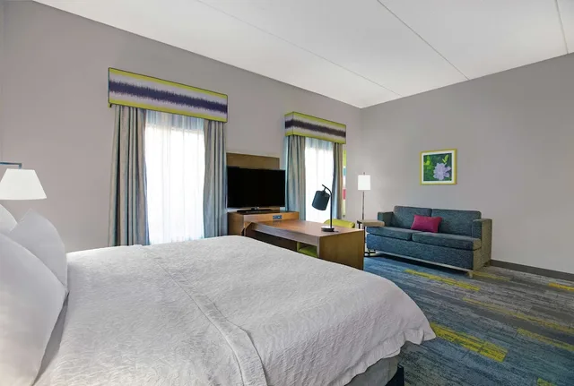استوديو بسرير كينج مع أريكة لذوي الإعاقة، Hampton Inn And Suites Augusta West 1/10