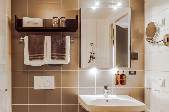 غرفة عائلية بسريرين منفصلين، Home Hotel Odin 7/8