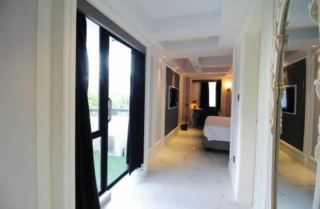 Escape, Deluxe, Double Bed, Balcony، Grand Eska Hotel & Suites 1/1