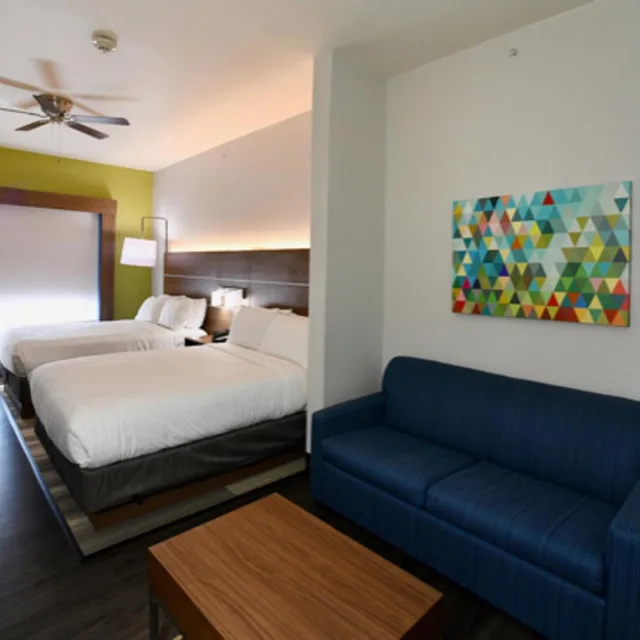 غرفة تنفيذية بسريرين كوين، Holiday Inn Express Hotel & Suites Seguin 2/5