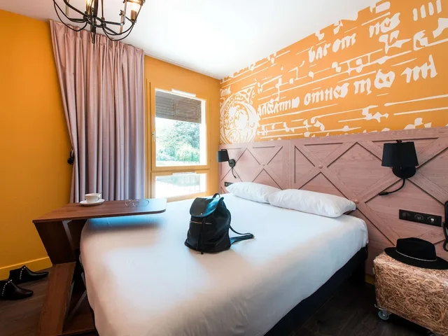 Standard, Double Bed, Ibis Styles Carcassonne La Cite 1/10