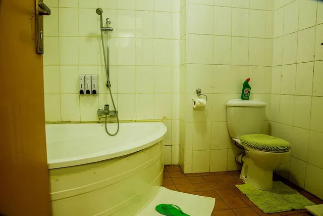 غرفة عائلية بسرير مزدوج وسريرين منفصلين، Fort Motel 10/10