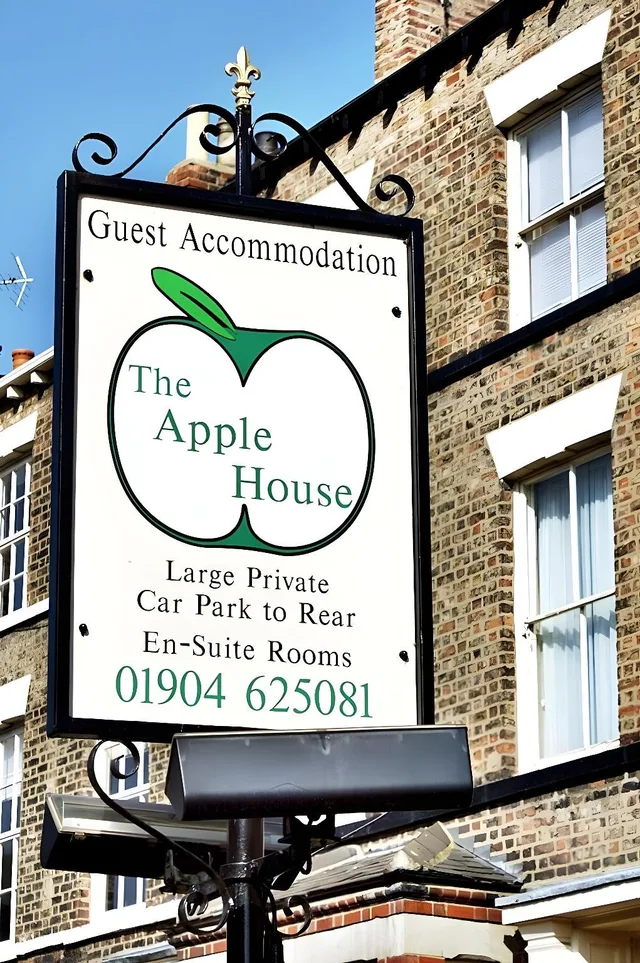 غرفة قياسية، The Apple House 1/1