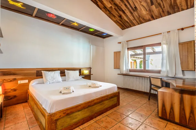 2 Bedrooms, Grand, Suite, King Bed, Pool Side, Sofa, Es Pas Formentera Agroturismo 2/7