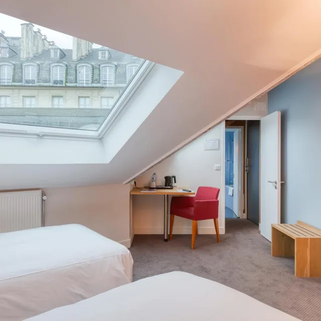 غرفة بسريرين منفصلين بإطلالة على الحديقة، Hotel Du Jeu De Paume 3/9