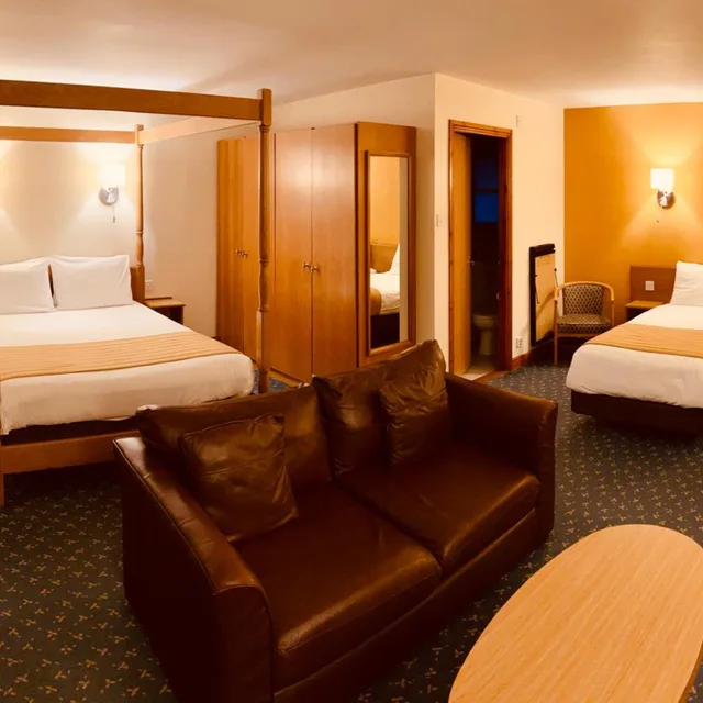 غرفة ديلوكس عائلية، Tollgate Hotel And Leisure 2/4