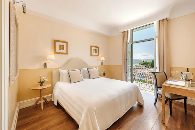 غرفة بريستيج بإطلالة جزئية على البحر، Grand Hotel Bristol Resort and Spa 3/6