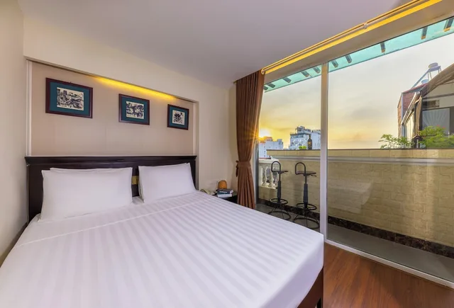 غرفة تنفيذية بسريرين منفصلين، CENTRE POINT HANOI HOTEL 2/10