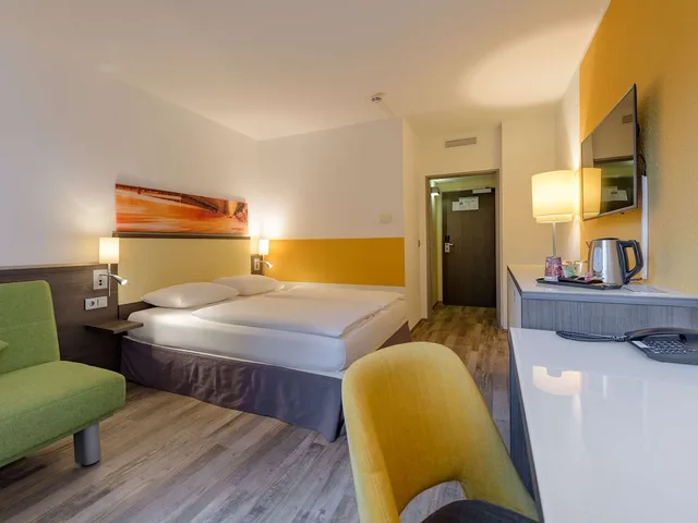 غرفة قياسية بسرير مزدوج، Mercure Hotel Koeln West 4/9