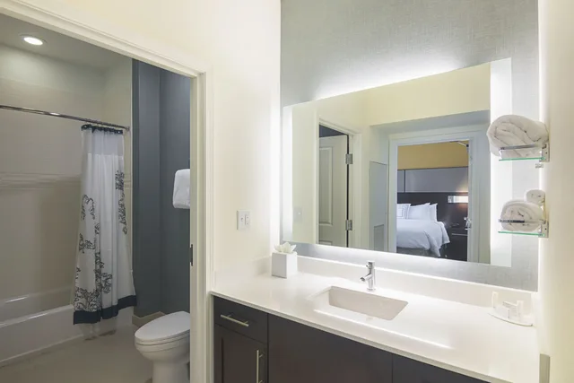 جناح بسرير كينج بغرفة نوم واحدة مع أريكة، Residence Inn Denton 4/4